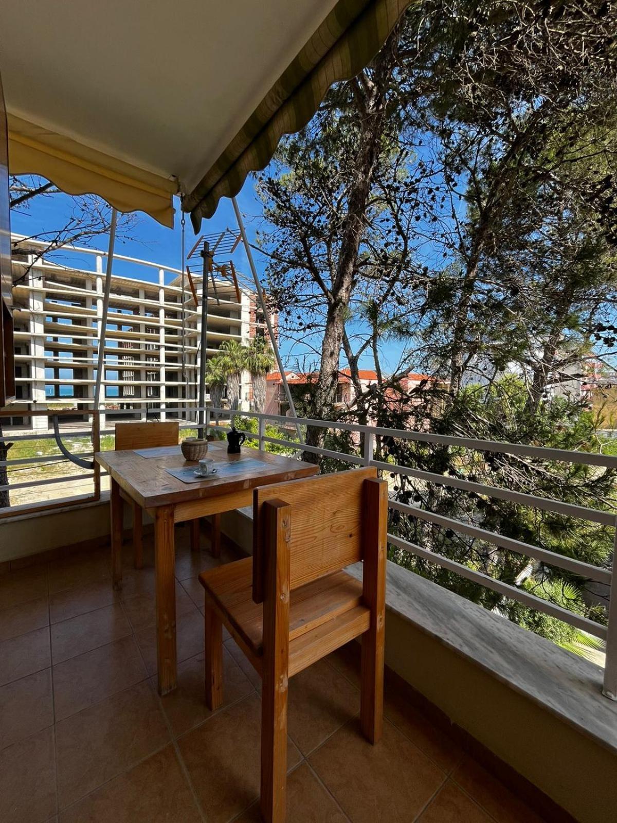 Golemi Apartamento